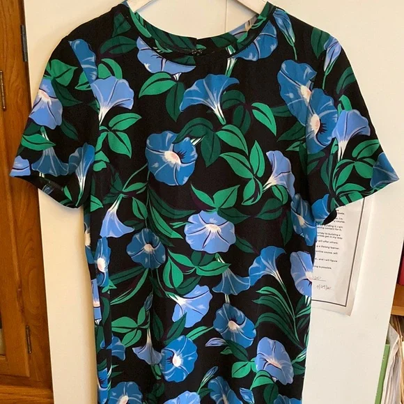 ann taylor blue floral dress 90's Ann Taylor Blue Floral Silk Dress[M]